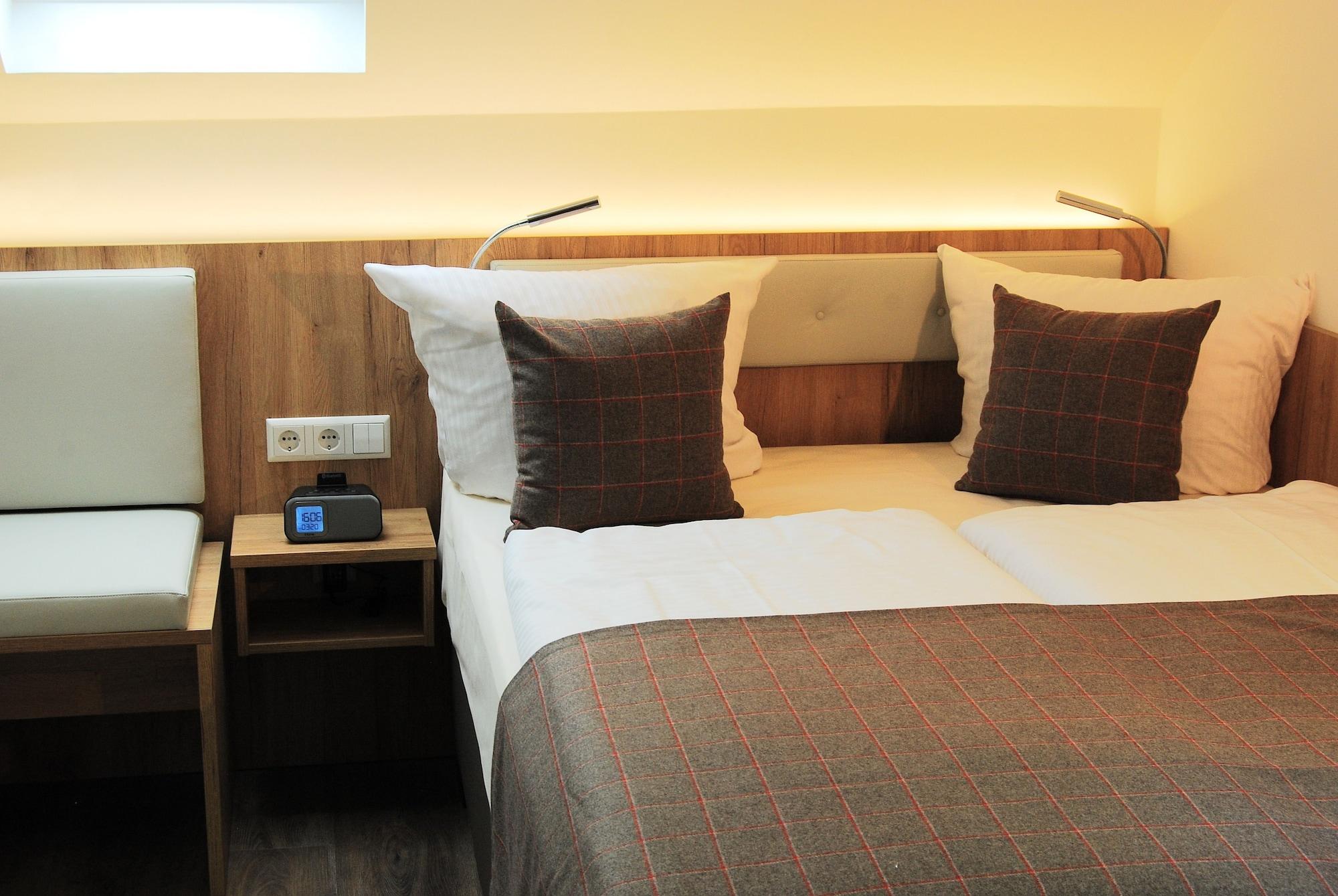Hotel Am Martinsberg Andernach Ngoại thất bức ảnh