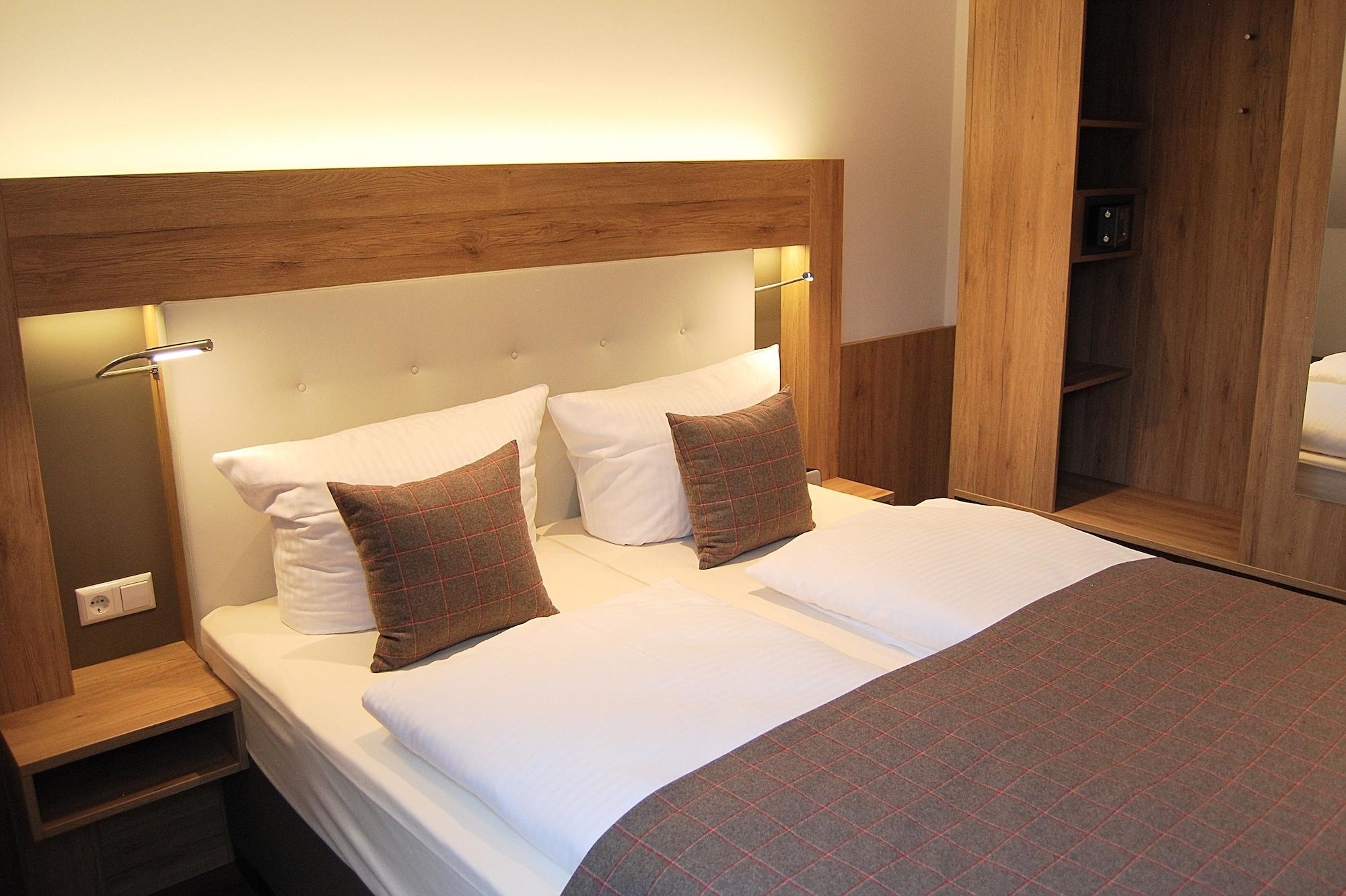 Hotel Am Martinsberg Andernach Ngoại thất bức ảnh