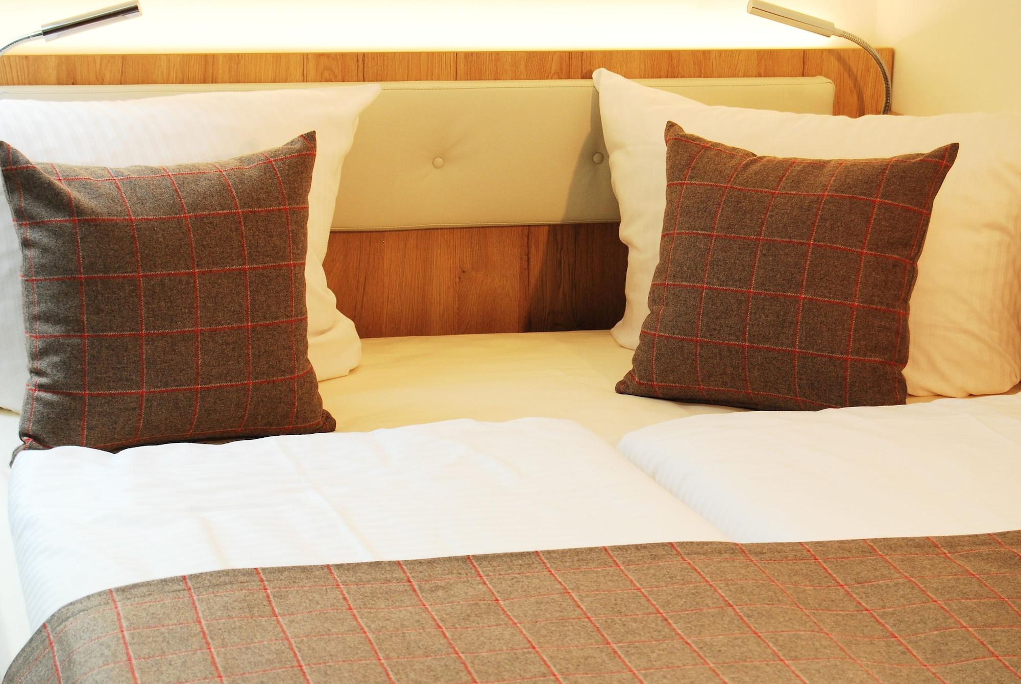Hotel Am Martinsberg Andernach Ngoại thất bức ảnh