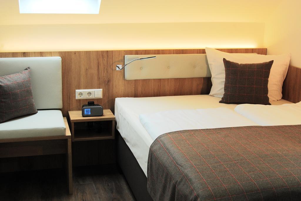 Hotel Am Martinsberg Andernach Phòng bức ảnh